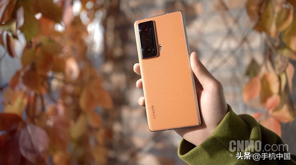 荣耀Magic Vs评测:轻薄有质 超长续航引领折叠体验