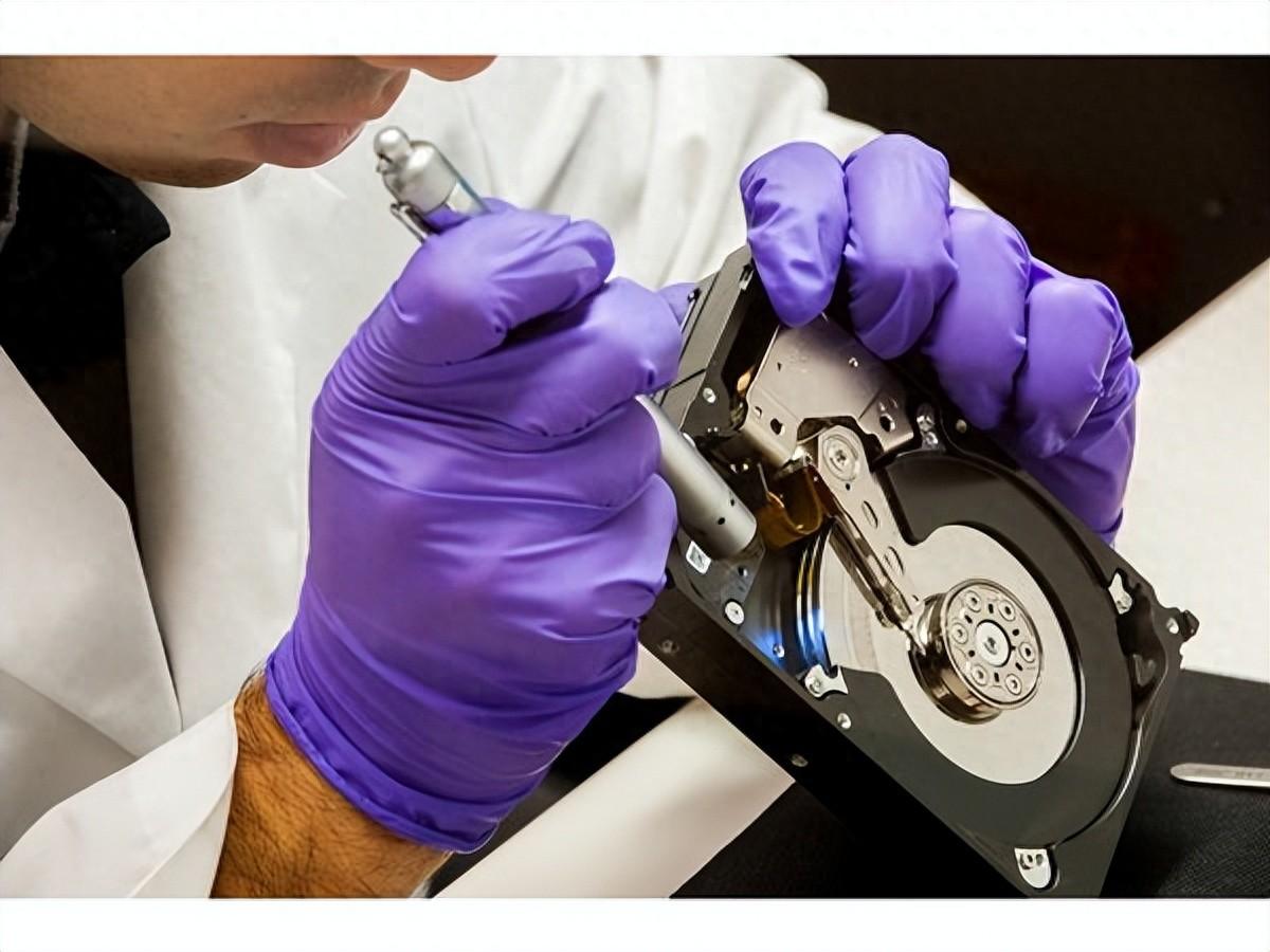 硬盘开盘数据恢复的高成功率秘诀