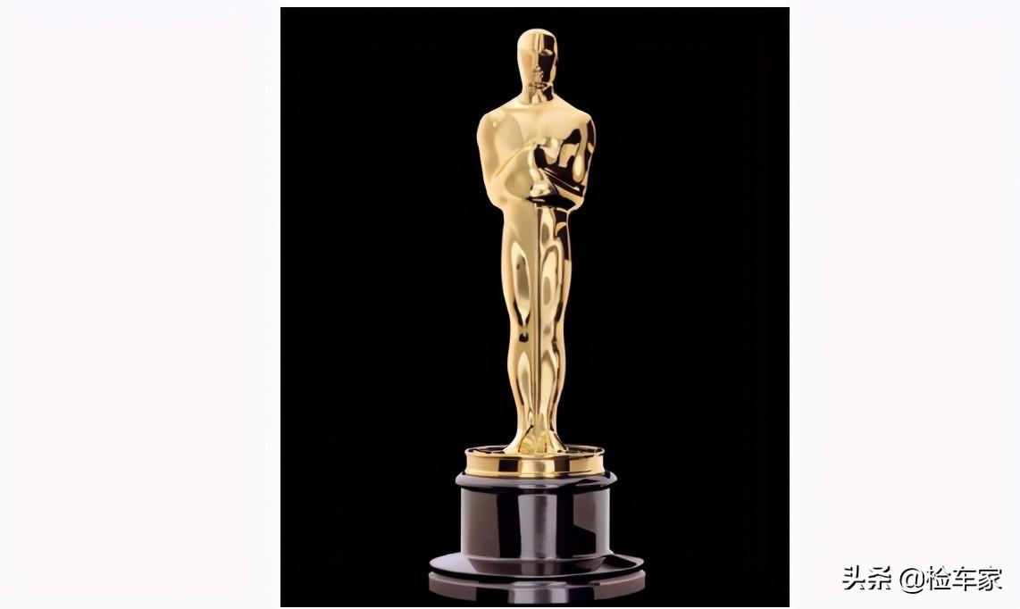 新车指导价94万，这辆5千公里的奔驰S级报价99万！好奇多少成交？