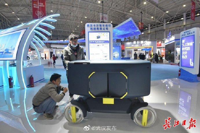 武汉产3D扫描仪精度可达0.002毫米，只有头发丝的十分之一大小