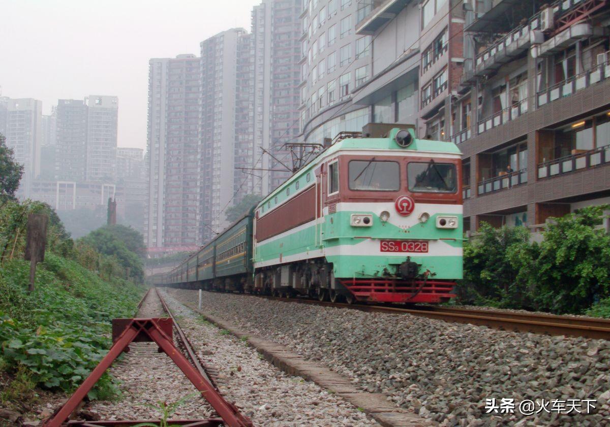 国内铁路普速客车不同席别的车厢是怎么编组的