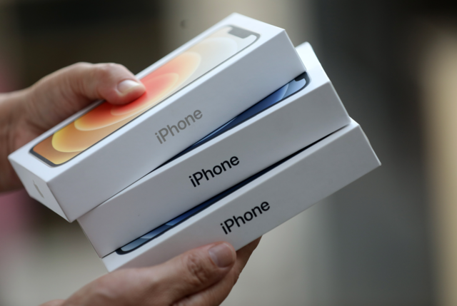 安卓羡慕哭了!曝苹果iPhone 13是2022年全球最畅销OLED智能手机