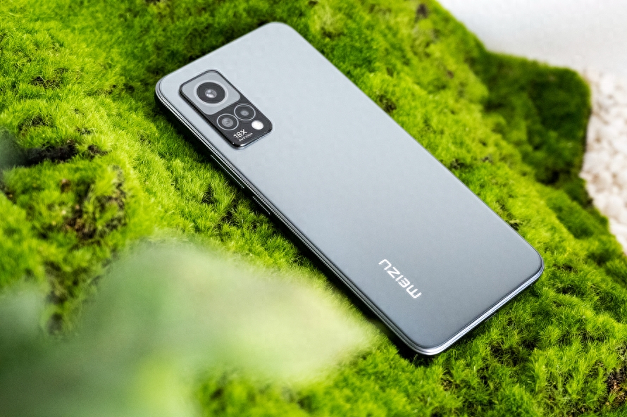 魅族 18X入手测评，少见的直屏轻旗舰，性能成为主打亮点