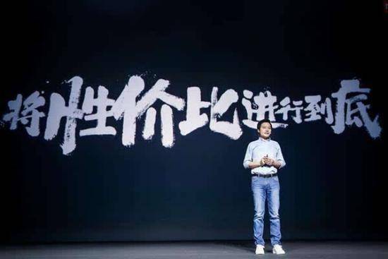 平民玩家买万元神机，有钱玩家废品站捡垃圾