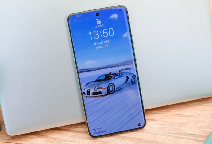 荣耀Magic5：256GB下滑到3169元，比小米13值得