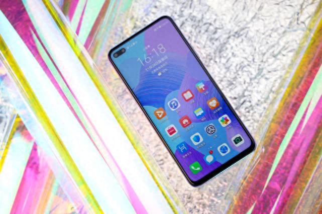 支持华为也别瞎买，华为最值和最坑的四部手机，看好再买别入坑