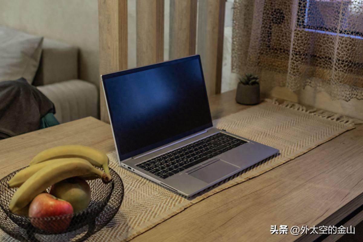 笔记本电脑买多少寸的好