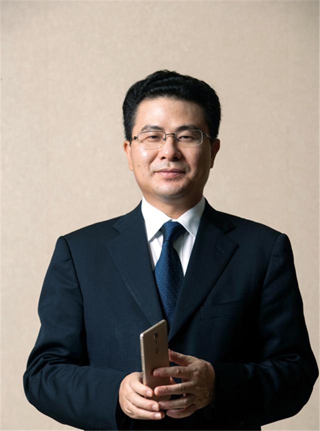 金立创始人刘立荣：一代枭雄人间蒸发，一把牌输7亿美金