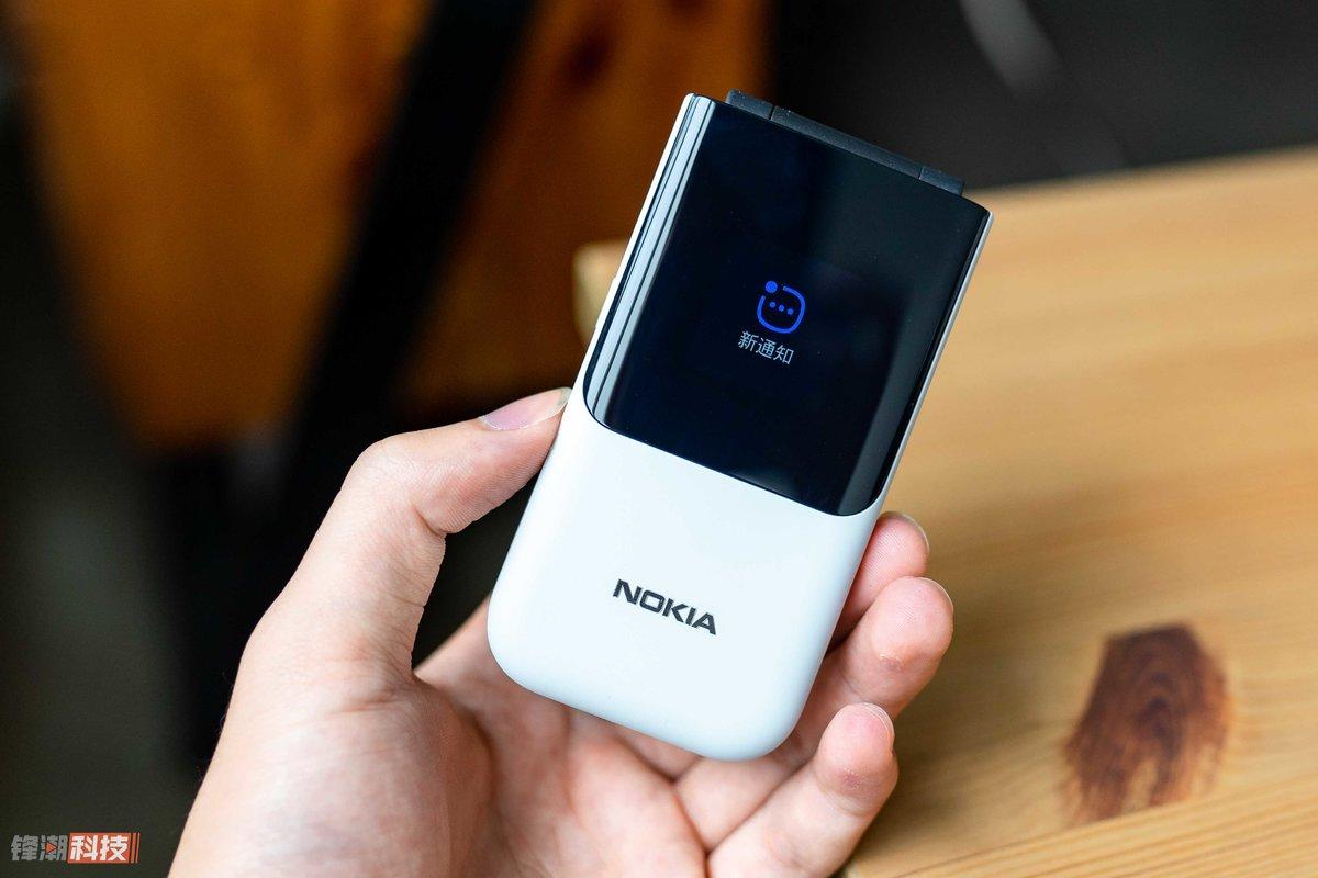 功能机的极致，非Nokia莫属！诺基亚2720体验：重现翻盖之美
