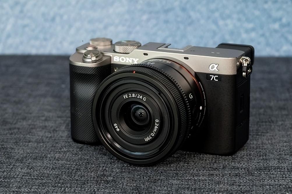 索尼Alpha 7C全画幅微单：万元上下便携与性能兼顾的相机