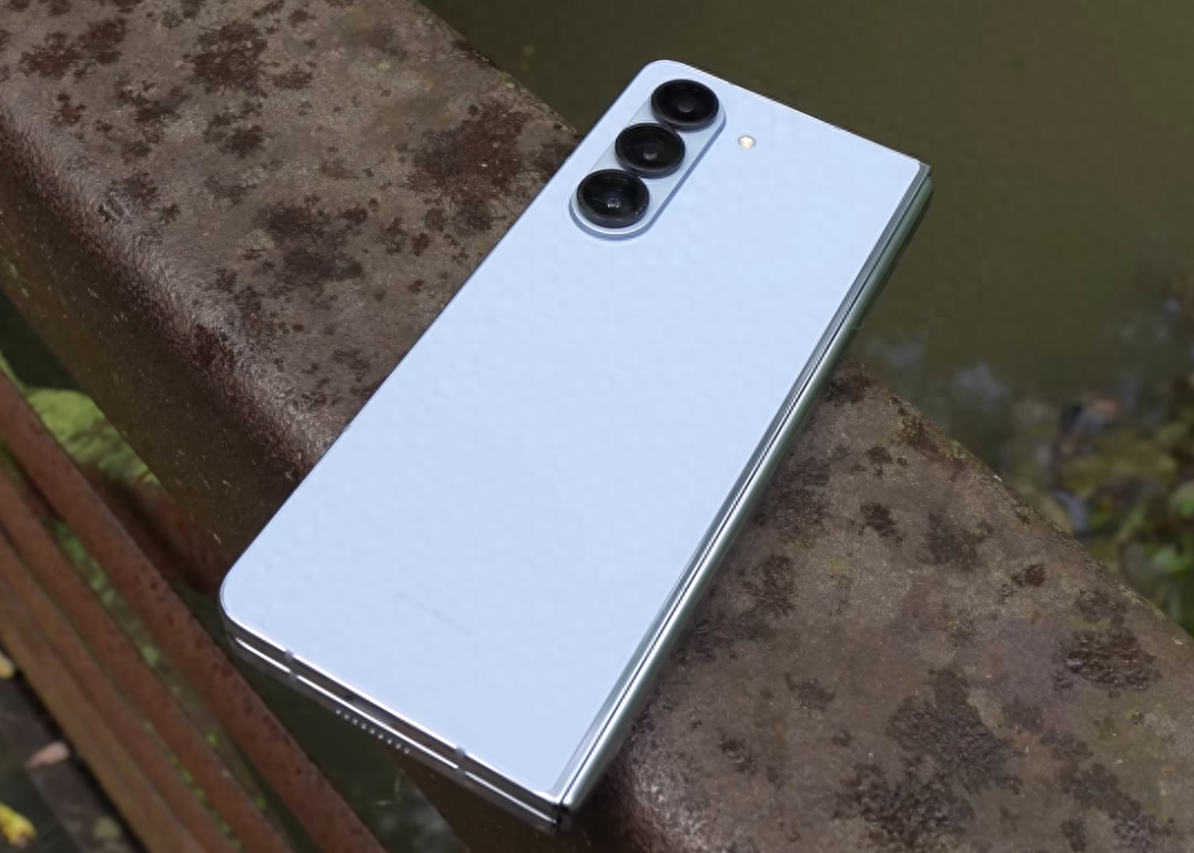 三星降价“真狠”，高端机皇直降2900元：12GB+512GB+超频芯片