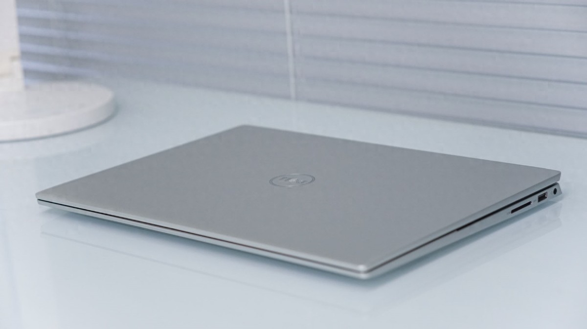 戴尔灵越14 Pro性能轻薄本:商务游戏通通拿下