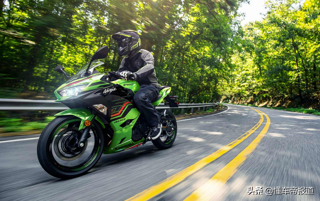 新车 | 售4.98-5.08万元,新增版画配色!2023款川崎Ninja 400上市