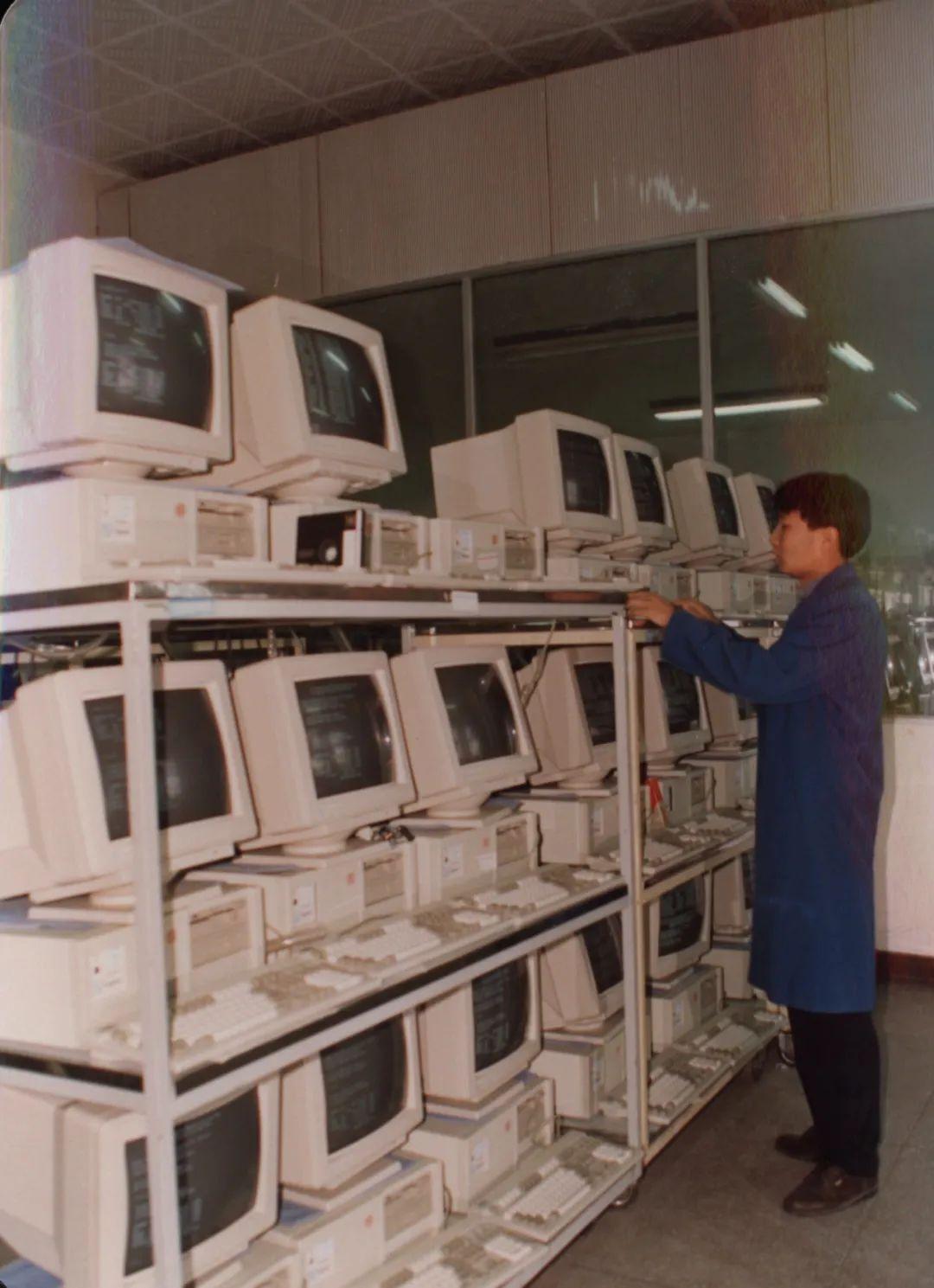一个人的30年和一群人的30年