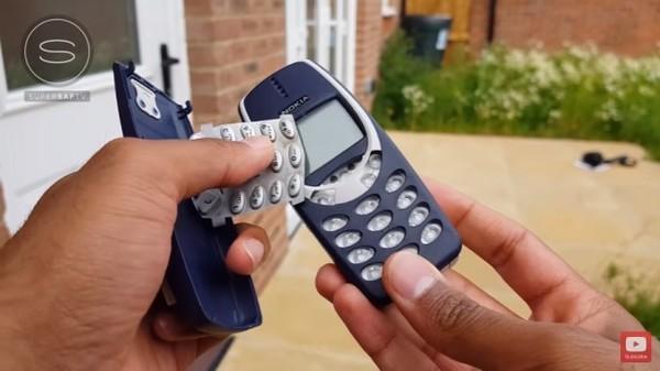 诺基亚3310对比测试，还能继续砸地球？