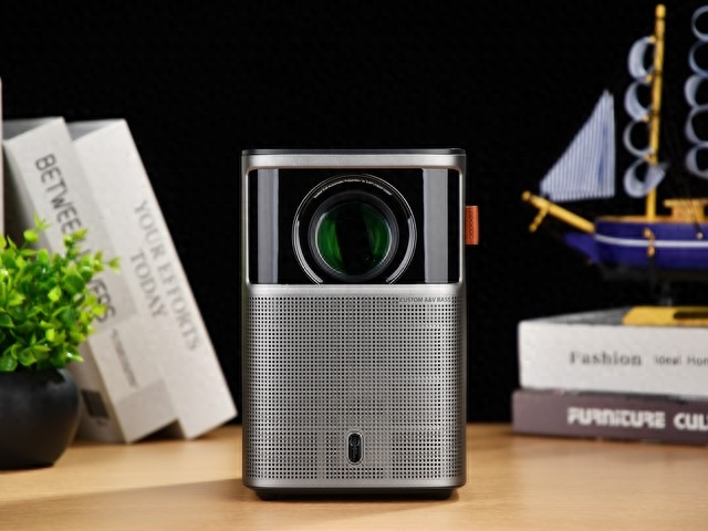 LCD投影全智能机型 酷开智能投影X5评测