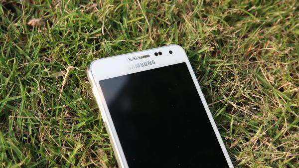 变革之作 三星Galaxy Alpha评测