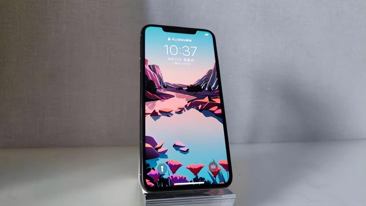 iPhoneXSMax升iOS16.0.3：运行流畅，信号满格，能再用两年