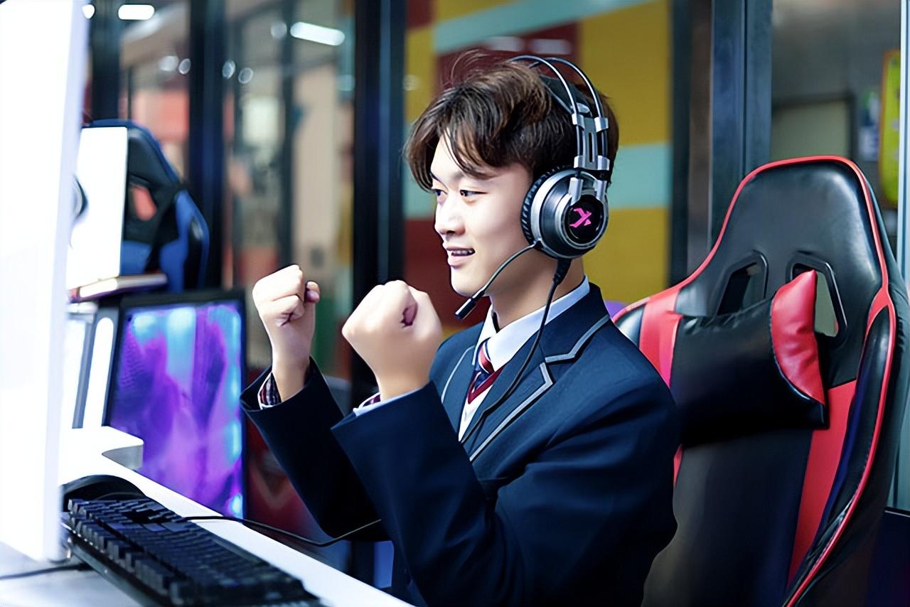 电竞学校主要学什么内容?学电竞有前景么?