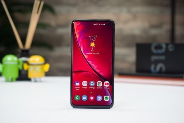 三星Galaxy S10e沃尔玛开售 仅售600刀