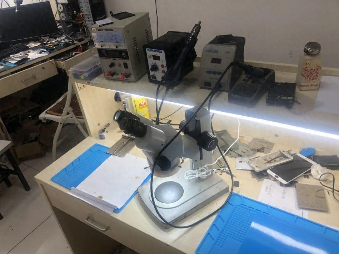 换个屏2000多!手机官方维修为啥这么贵?内幕揭秘……