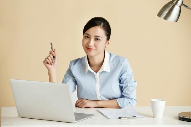 win10电脑桌面图标全部消失怎么回事（win10桌面图标被隐藏）