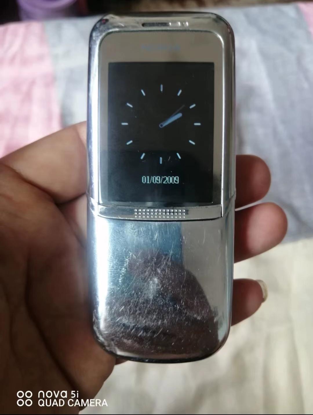 曾经一万元的诺基亚8800，如今沦为200元的电子垃圾