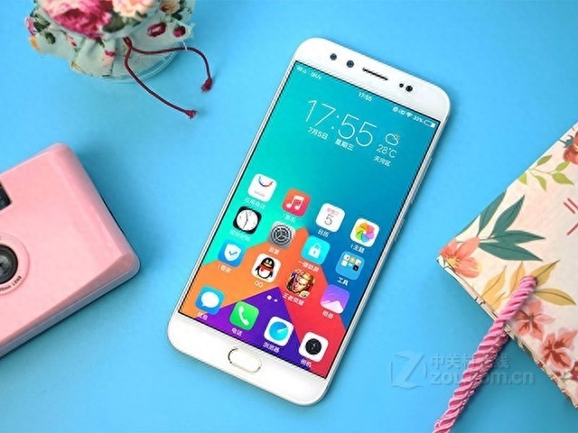 多彩配色+2000万双摄自拍 vivo X9s京东热销中