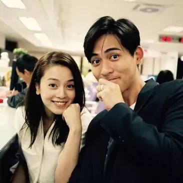 明星结婚都喜欢高调秀恩爱是一种什么心理？