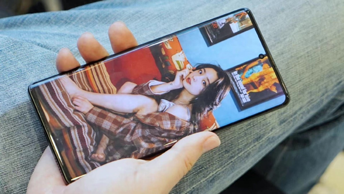 66W闪充+骁龙870+120Hz三星屏，8GB+256GB旗舰机跌至2099元