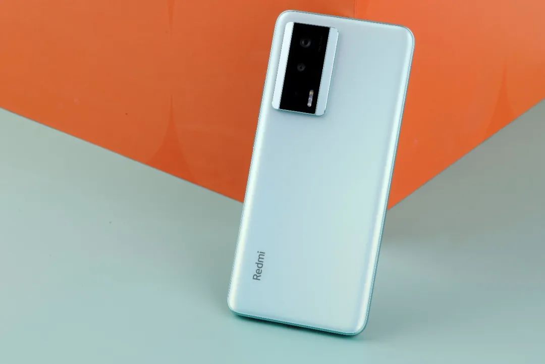 别被性价比迷失双眼，这三款手机，才是真正的“闭眼买”系列