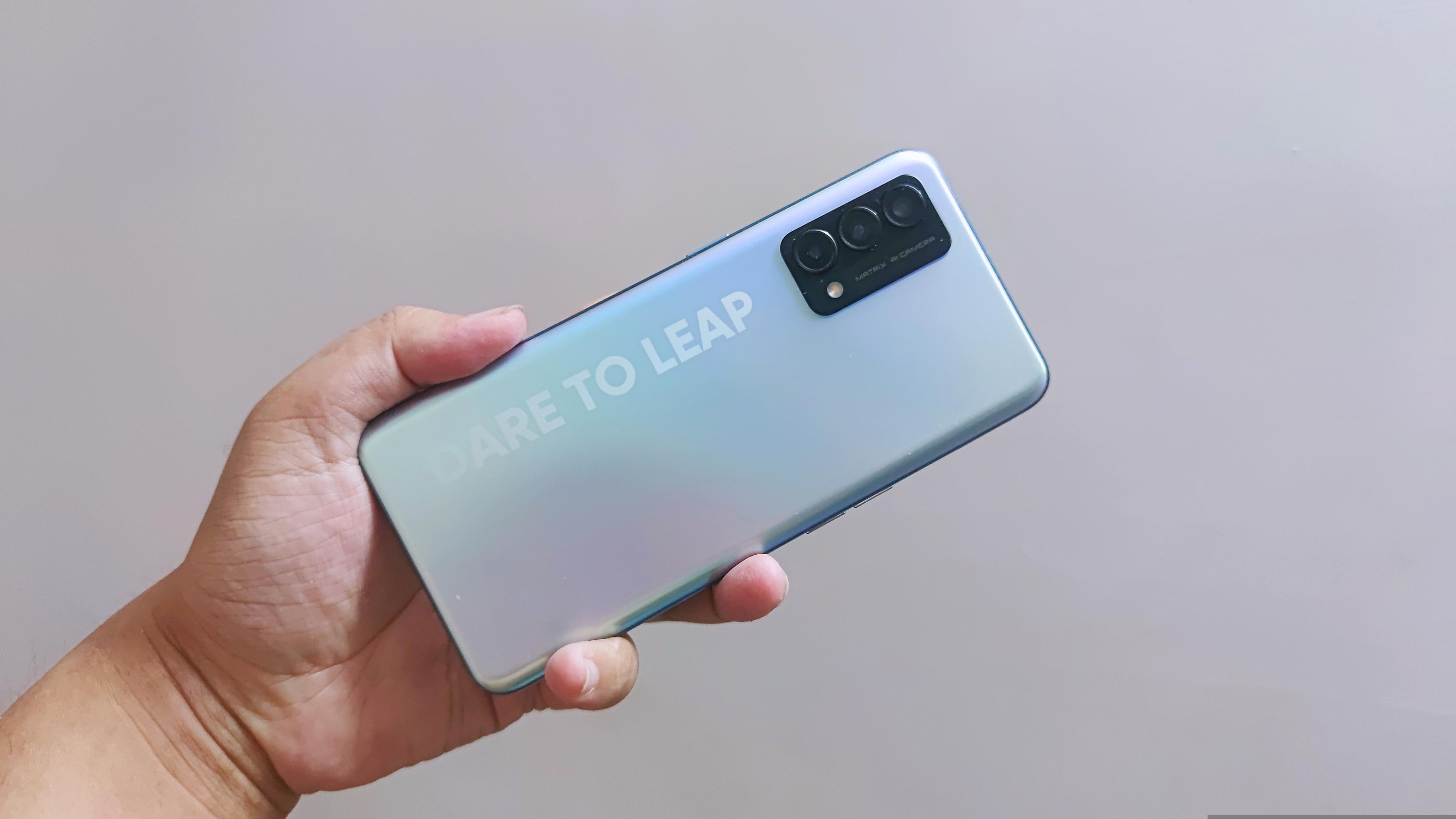 真我Q3 Pro狂欢版评测：超大内存版新上市，新生首选？