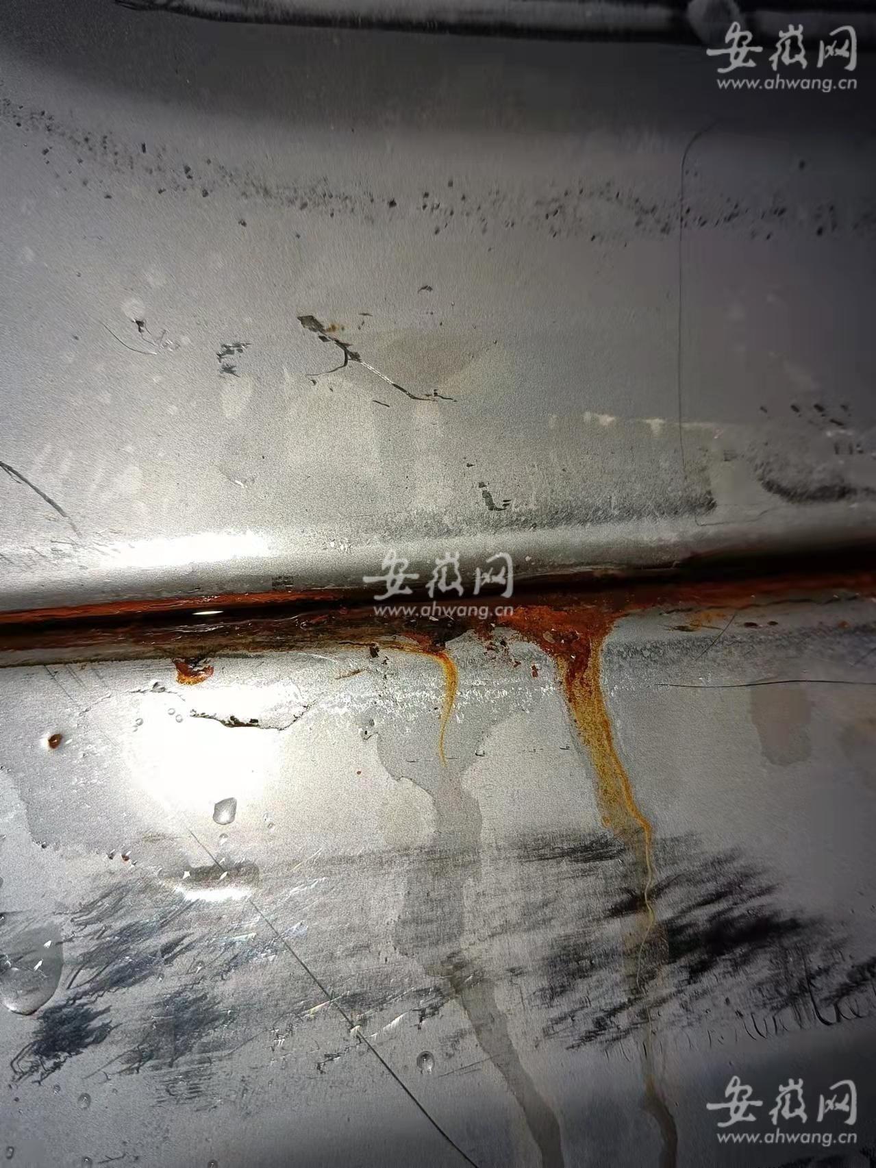 消防水箱遇“尴尬”：验收没过关但过了保质期 交费维修后仍漏水