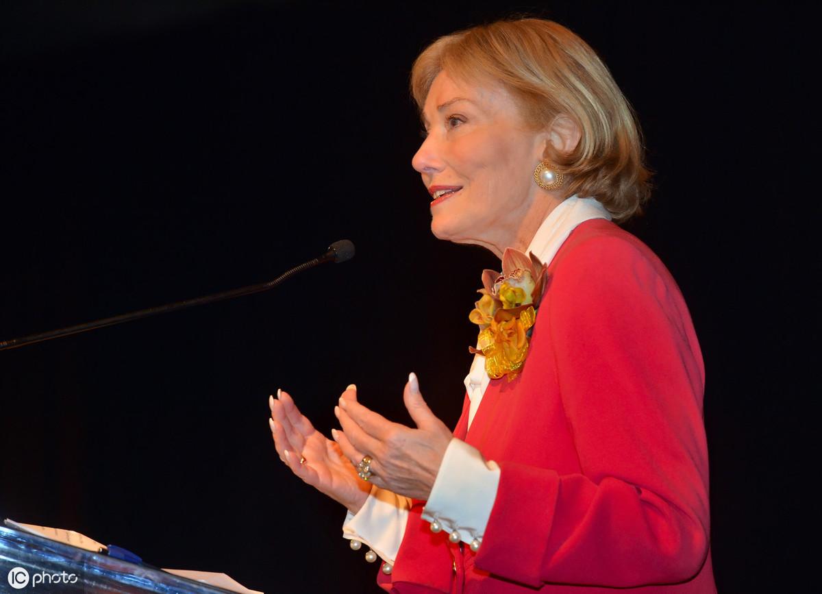 15秒记一个单词（第1078个）extraordinary