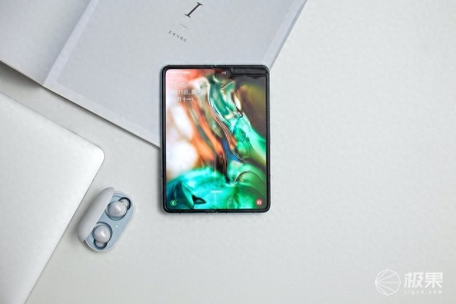 折叠屏来了！三星 Galaxy Fold 首发评测：惊艳与劝退同在