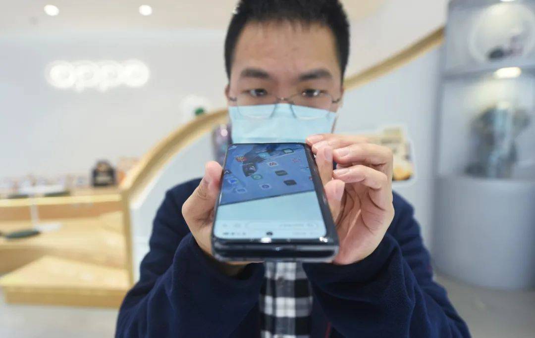修不起的折叠屏手机
