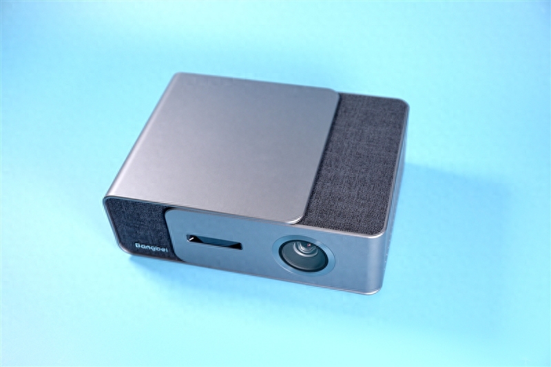 罕见双摄像头加持 当贝投影F1C全面评测：3500元级只此一份