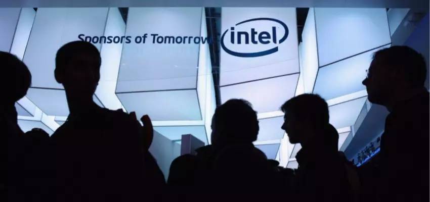 微软推VR系统降低百倍功耗 英特尔称放弃移动充电业务