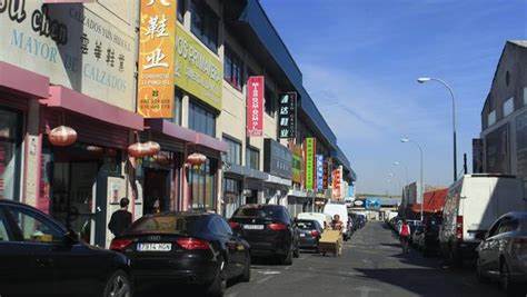 小米手机物美价廉还保修：西媒记者探秘中国商品批发市场