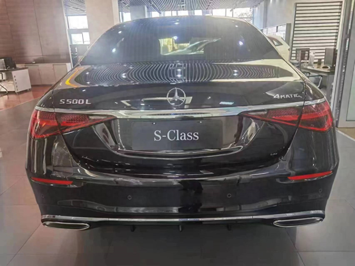 极少有老板青睐的奔驰S级轿车,2023款S500L,配3.0TL6爆435马力