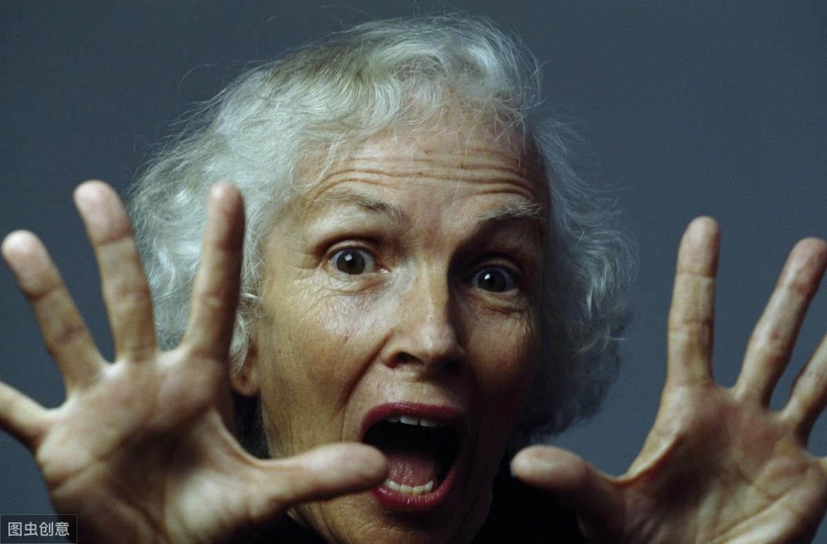 15秒记一个单词（第876个）terrible