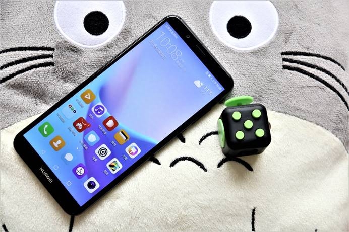 华为畅享8评测：惊艳全面屏 处处都在诠释“超值”二字