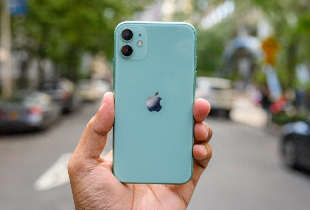 iPhone 11：对不起，劝你该换机了
