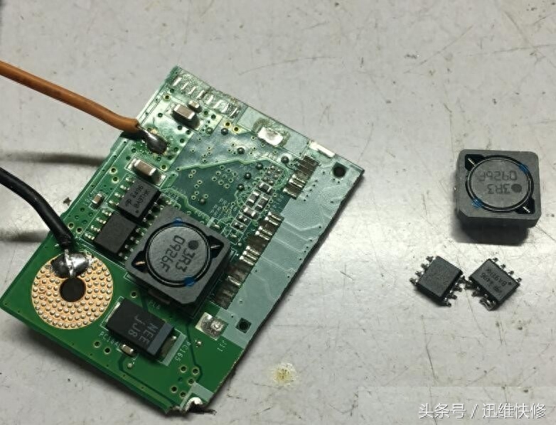 联想G40-70笔记本待机5V芯片烧糊故障维修
