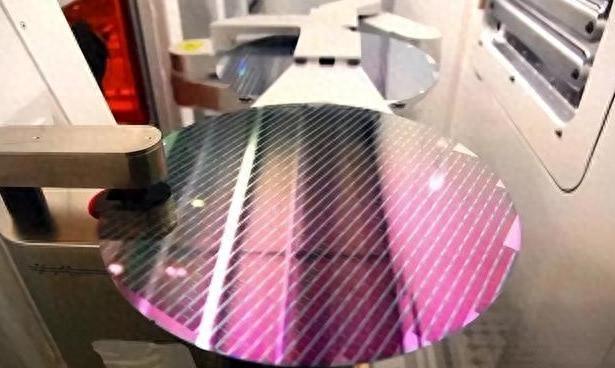 国产光刻机，只差最后一项技术，就要突破浸润式，实现7nm了？