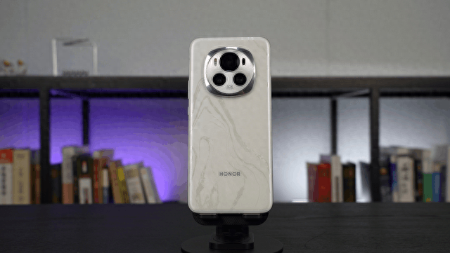 体验全面领先的标准版 荣耀Magic6上手评测