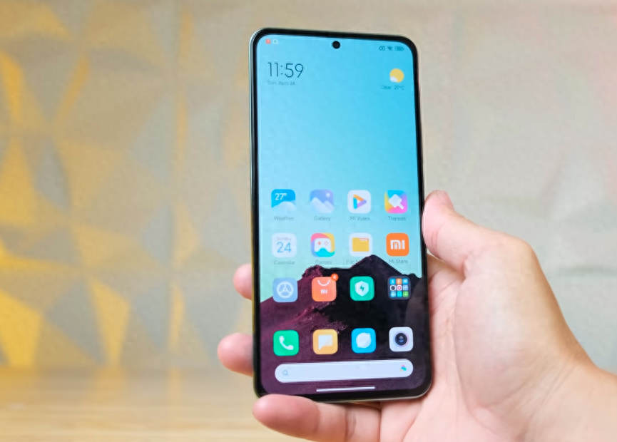 天玑9000+2K屏+120W快充,12GB+256GB,120W快充手机降至1741元