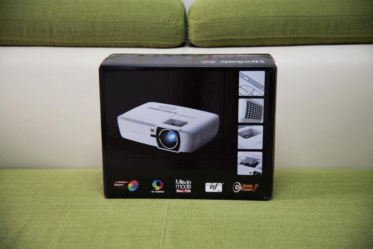 3999元客厅的3D大屏利器，优派PX725HD 1080P家用投影评测