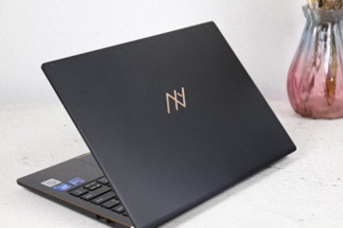 机械师创物者X14轻薄本评测：12代i9+A370M独显，高能创作者神器