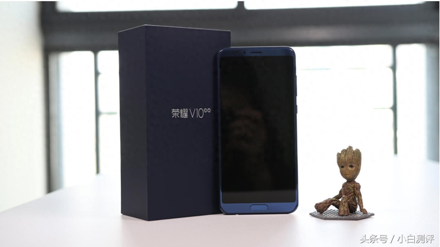 高颜值的荣耀V10实际体验怎么样 我们一起来聊聊